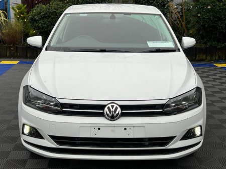 2019 Volkswagen Polo COMFORTLINE 1.0 TSI AUTO // FULL SERVICE HISTORY // DIAMOND CUT ALLOYS // APPLE CARPLAY/ANDROID AUTO €16,900 thumbnail
