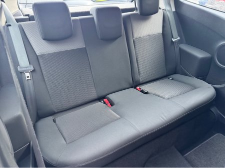 2010 Renault Clio 1.1 16V ROYALE ETHANOL 3DR €3,995 thumbnail