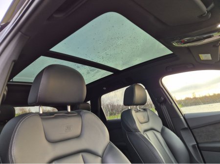 2020 Audi Q7 2020 AUDI Q7 55 TFSI QUATTRO SLINE BLACK EDITION €52,000 thumbnail