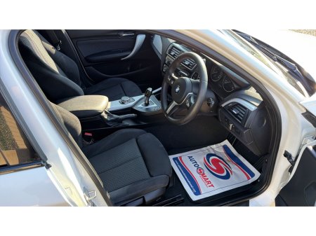 2017 BMW 1 Series - thumbnail 7