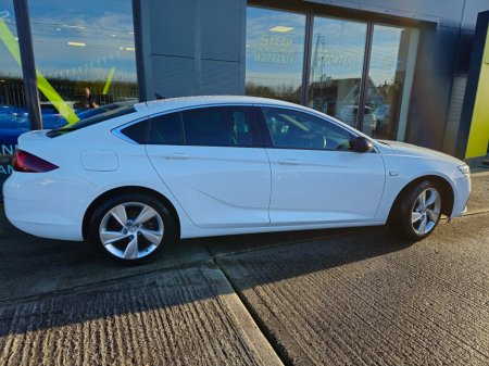 2021 Opel Insignia SRI 1.5D 122PS S/S FWD 6 Speed €19,500 thumbnail