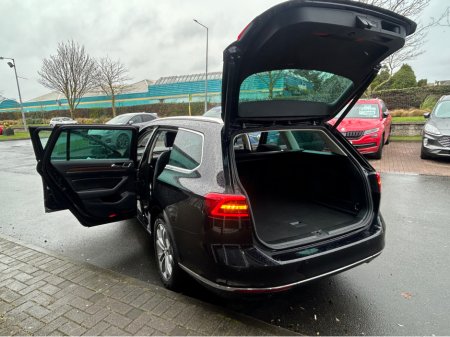 2016 Volkswagen Passat - thumbnail 28