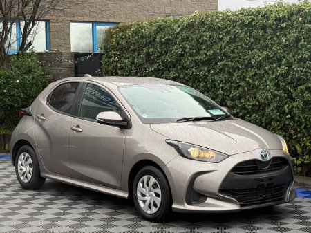 2021 Toyota Yaris 1.5 HYBRID // REVERSE CAMERA // ADAPTIVE CRUISE CONTROL // DIGITAL CLIMATE CONTROL €13,950 thumbnail