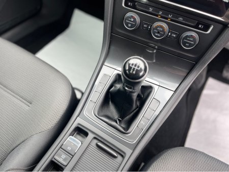 2018 Volkswagen Golf - thumbnail 15