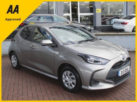 2021 Toyota Yaris - thumbnail 1