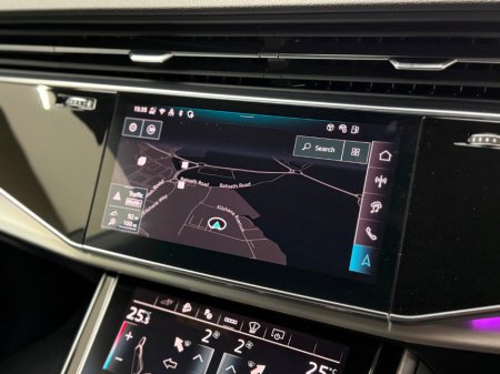 2024 Audi Q8 55 TFSI E S LINE 375HP QUATTRO €87,990 thumbnail