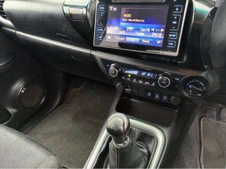 2020 Toyota Hilux - thumbnail 9