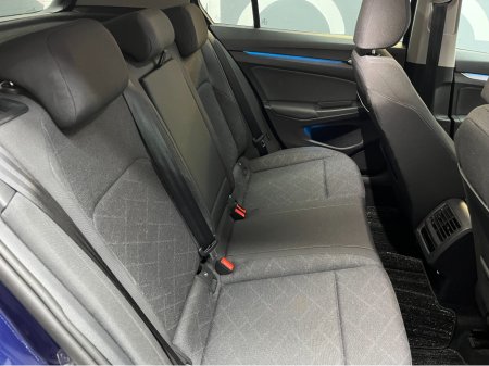 2024 Volkswagen Golf €32950! 2024 VOLKSWAGEN GOLF TDI ED ACTIVE ADVANCED PLATINUM 2.0 AUTOMATIC / CRUISE CONTROL / REVERSE CAMERA / HEATED SEATS / APPLE CARPLAY / AMBIENT LIGHTS / PADDLE SHIFTERS €32,950 thumbnail