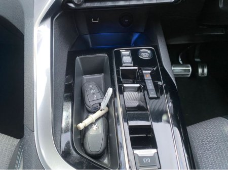 2023 Peugeot 3008 - thumbnail 17