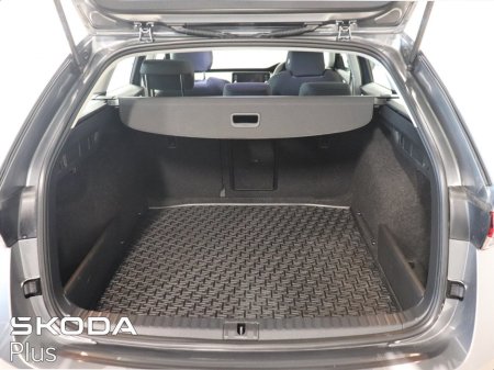 2023 Skoda Octavia - thumbnail 10