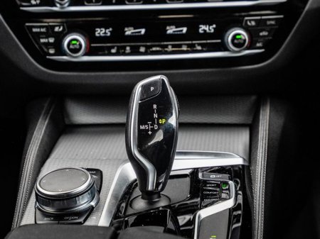 2019 BMW 5 Series - thumbnail 15