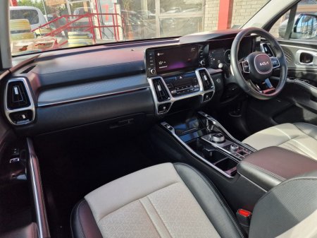 2022 Kia Sorento PHEV, K4 spec,  LOW MILEAG, AUTO, 7 seater, 7seater €44,900 thumbnail