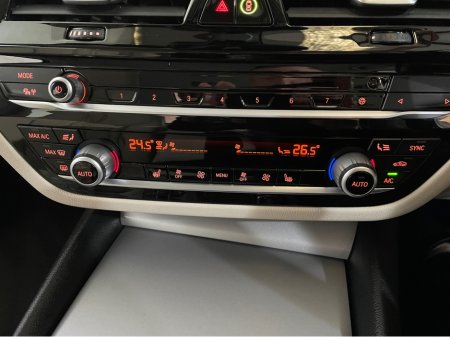 2021 BMW 5 Series - thumbnail 24