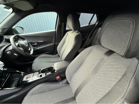 2024 Peugeot 2008 ALLURE - ELECTRIC - AUTO - 12M WARRANTY - CAR: 1601 thumbnail