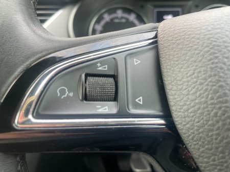 2020 Skoda Octavia - thumbnail 14