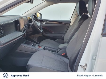 2024 Volkswagen Tiguan 2.0 TDI 150HP LAUNCH EDITION DSG - CALL RONAN ON 0867705822 ONLY 10,006KM €42,900 thumbnail