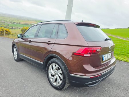 2022 Volkswagen Tiguan - thumbnail 5