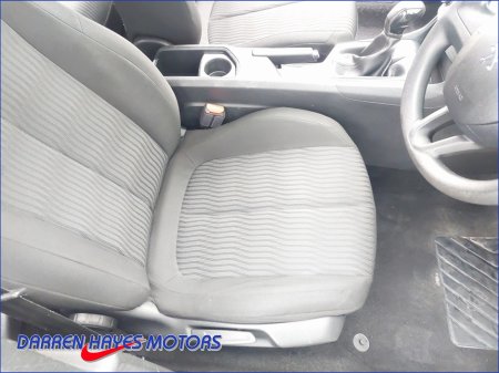 2017 Peugeot 308 - thumbnail 18