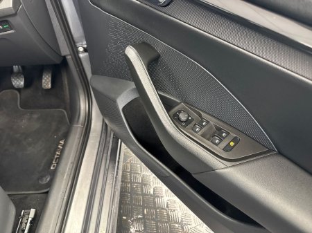 2023 Skoda Octavia - thumbnail 11