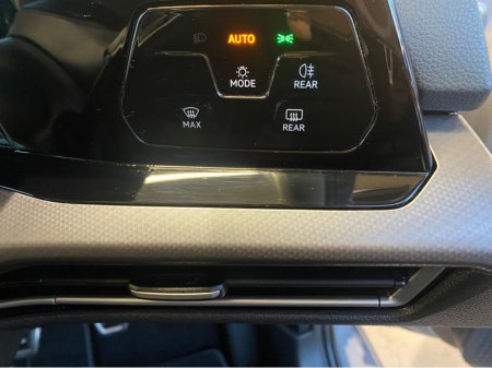 2021 Volkswagen Golf 2.0 TDI ACTIVE 115PS 5DR €21,950 thumbnail