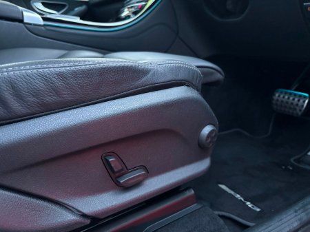 2022 Mercedes-Benz EQC PREMIUM AMG LINE 400 4MATIC SUNROOF €37,995 thumbnail