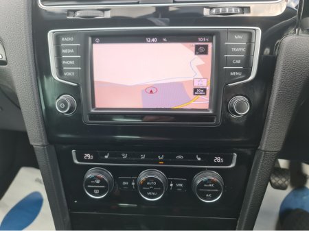 2017 Volkswagen Golf - thumbnail 11