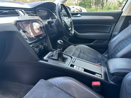 2019 Volkswagen Passat - thumbnail 11