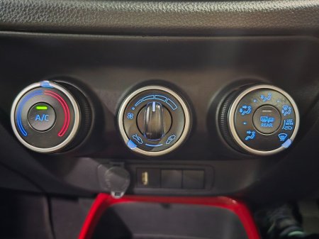 2022 Toyota Aygo X - thumbnail 15