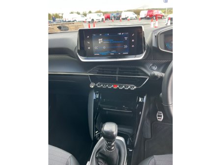 2023 Peugeot 2008 - thumbnail 11