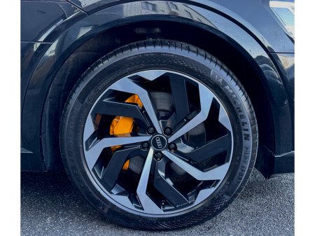 2022 Audi e-tron 55 300KW Q S LINE A €34,950 thumbnail