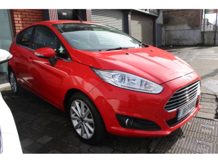 2016 Ford Fiesta - thumbnail 2