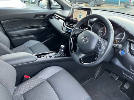 2023 Toyota C-HR C-HR HYBRID SPORT thumbnail