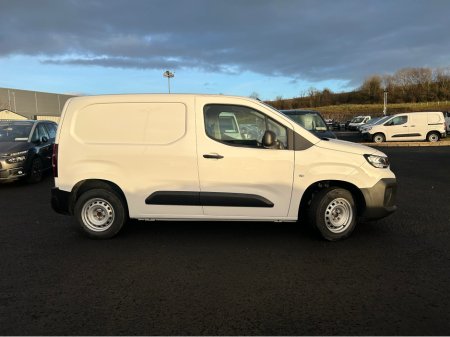 2025 Citroen Berlingo LWB 1000kg, ex vat €23,577