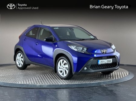 2025 Toyota Aygo X PULSE *VERY LOW KMS* €21,950 thumbnail