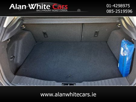 2016 Ford Focus - thumbnail 8