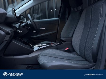 2026 Peugeot 208 - thumbnail 8