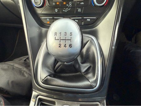 2019 Ford Kuga 2.0 TDCI ST-LINE 49k MILES €21,950 thumbnail