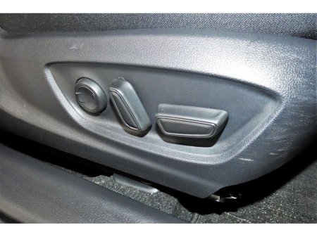 2019 Toyota Camry 2.5 HYBRID PLATINUM *FULL LEATHER*SAT NAV* thumbnail