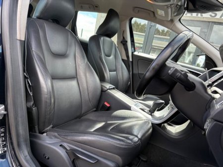 2016 Volvo XC60 - thumbnail 21