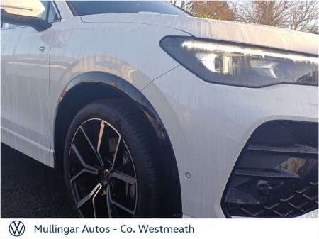 2025 Volkswagen Tiguan 2.0 TDI 150HP R-LINE (Fully Loaded) €59,950 thumbnail