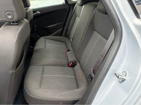 2013 Opel Astra - thumbnail 10