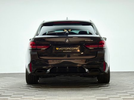 2023 BMW 5 Series - thumbnail 6