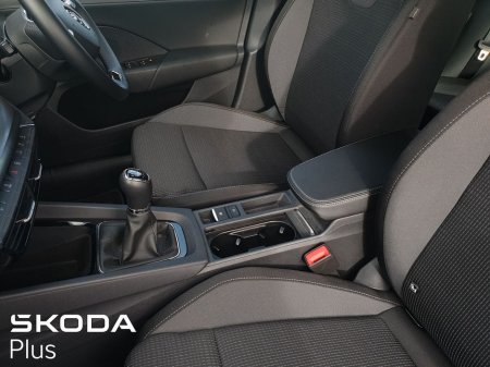 2024 Skoda Octavia Ambition 2.0TDi 150HP - Tiny Mileage 2 Year Warranty €33,995 thumbnail