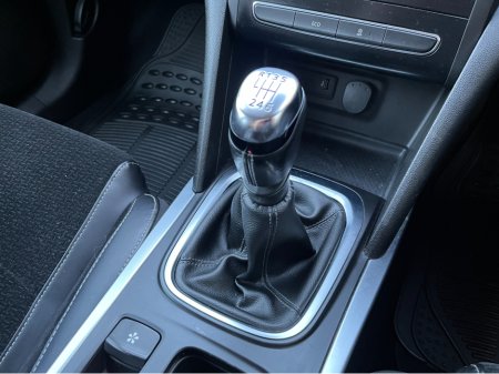 2017 Renault Megane ESTATE SPORT TOURER DYNAMIQUE 1.5 DIESEL //HALF LEATHER SEATS//SAT NAV// €10,950 thumbnail