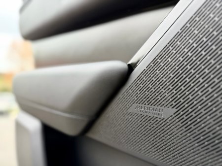 2024 Land Rover Range Rover Velar - thumbnail 13