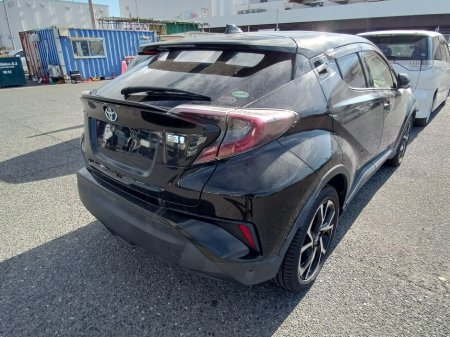 2017 Toyota C-HR - thumbnail 3