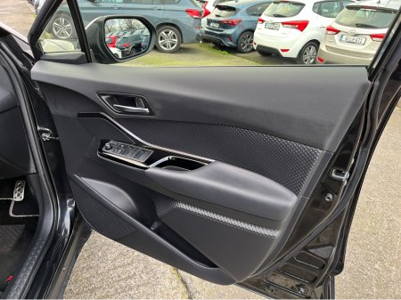 2022 Toyota C-HR GR SPORT AUTOMATIC HYBRID 1.8 PETROL //HIGH SPEC//HALF LEATHER HEATED SEATS//KEYLESS ENTRY//ADAPTIVE CRUISE CONTROL//REVERSE CAMERA// €29,950 thumbnail