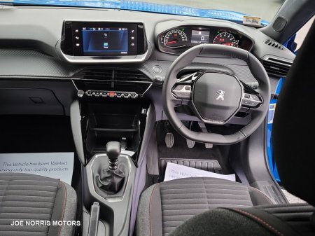 2023 Peugeot 2008 ACTIVE 1.2 100 BHP LOW KMS €23,750 thumbnail