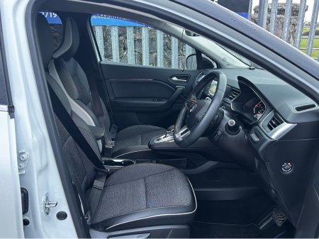 2021 Renault Captur TCE Automatic 1.2 €20,995 thumbnail