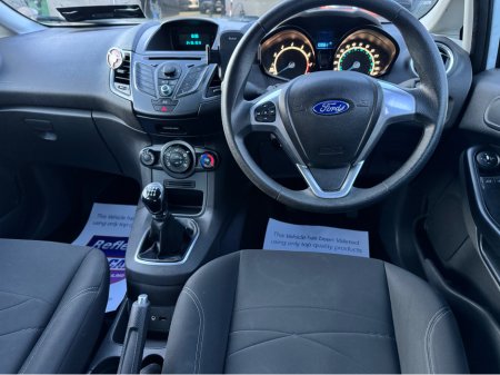 2013 Ford Fiesta 1.25 STYLE 60BHP 5DR ARGENTO €5,999 thumbnail
